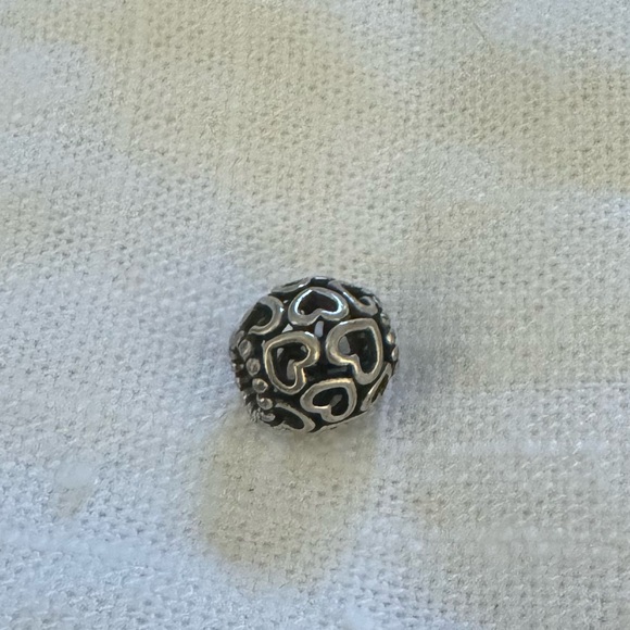 Authentic Pandora Heartfelt Openworks Charm - Picture 3 of 4